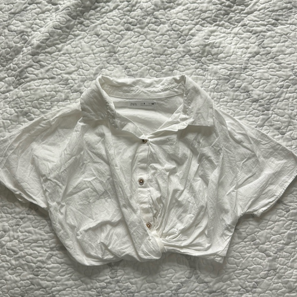 Zara girl white crop top. EUC. size 9